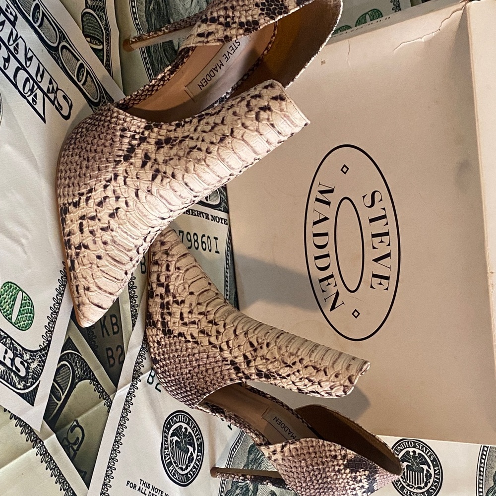 Steve Madden Beige Snake Print Heels - Picture 3 of 4